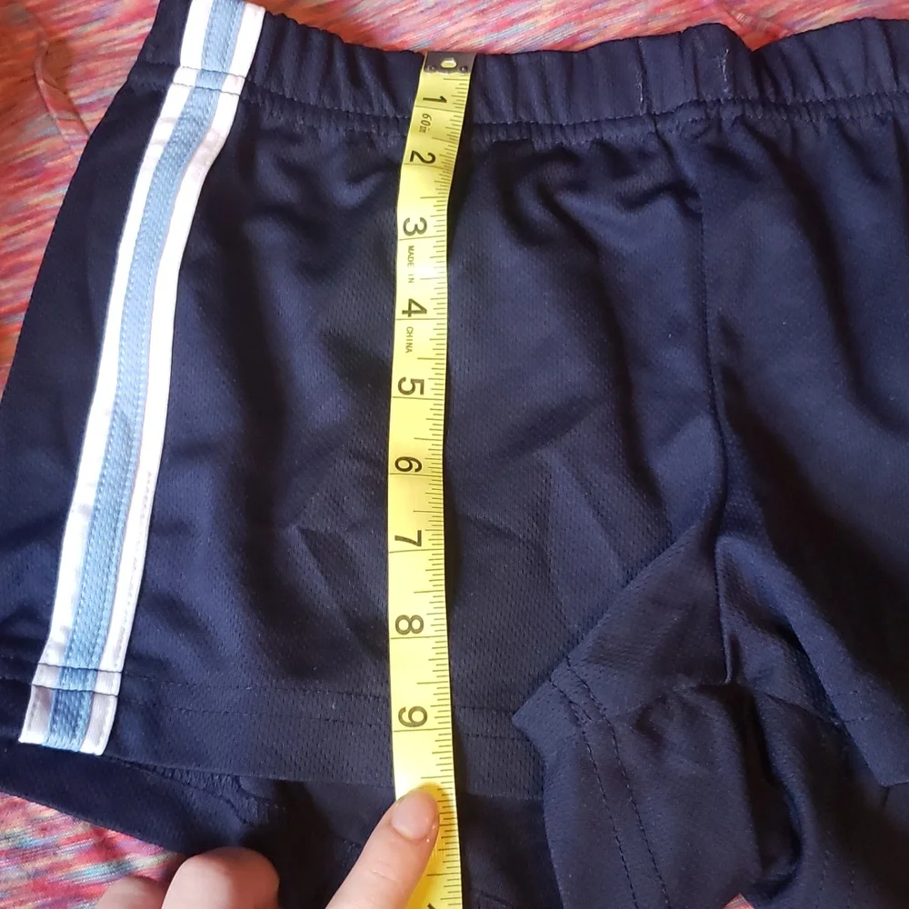 Shorts - Picture 4 of 4